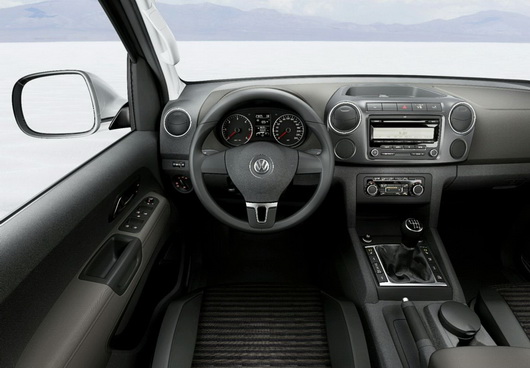 фото нового автомобиля Volkswagen Amarok