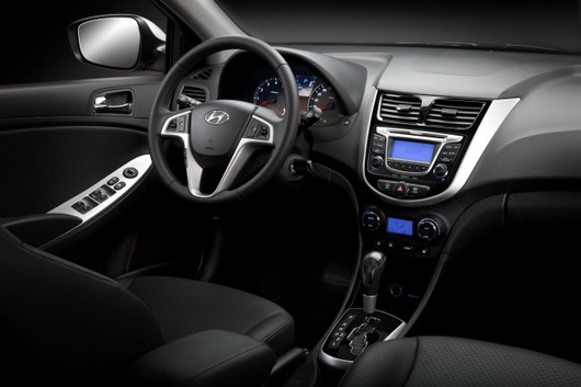 фото нового автомобиля Hyundai Accent