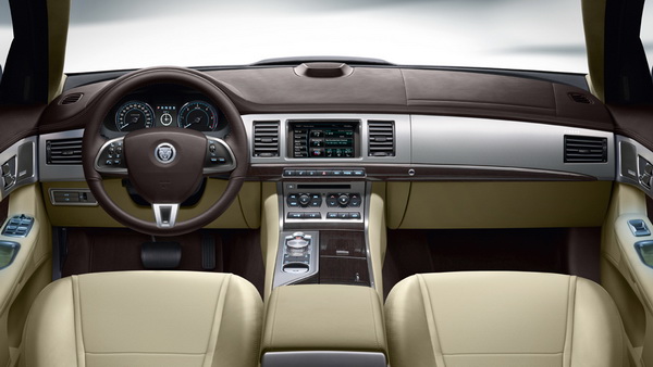 купить новый автомобиль Jaguar в
Беларуси