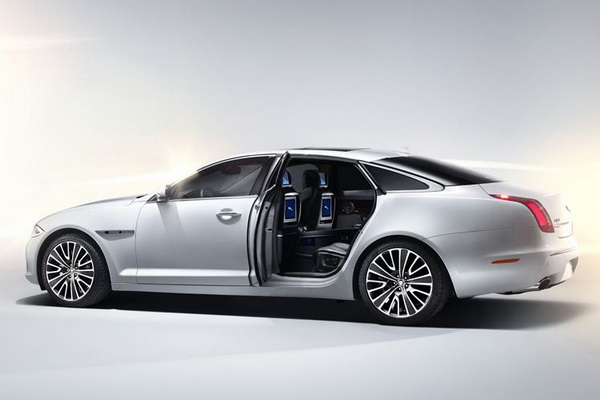 купить новый автомобиль Jaguar в
Беларуси