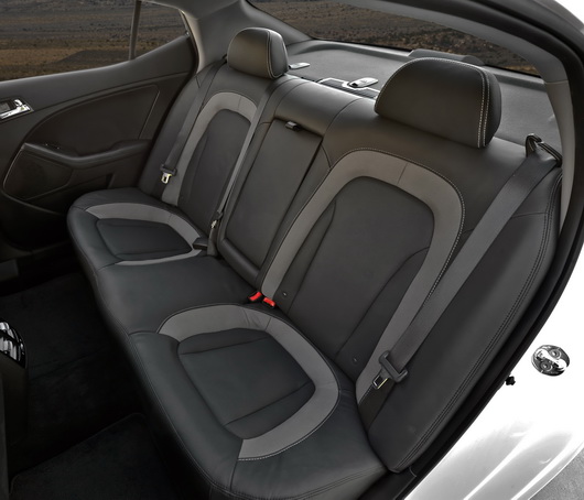 фото нового автомобиля KIA Optima