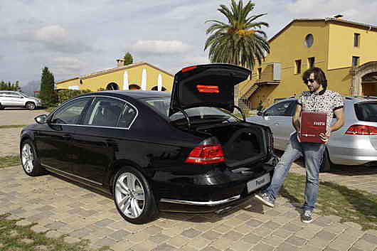 Фото нового автомобиля VW-Passat 7 багажник