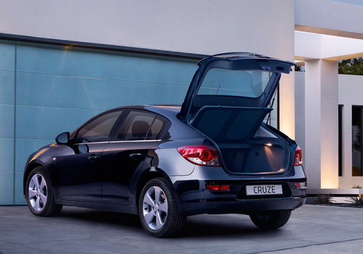 фото нового автомобиля Chevrolet Cruze