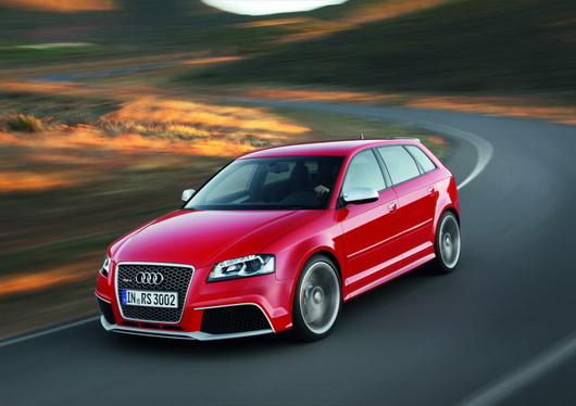 фото нового автомобиля Audi RS 3 Sportback