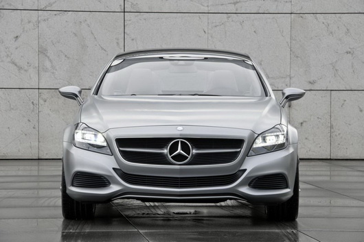 фото нового автомобиля Mercedes CLS Shooting Brake