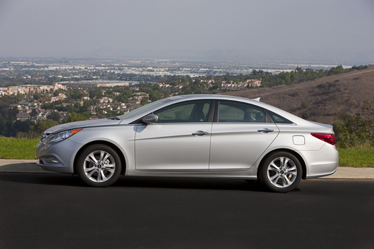 фото нового автомобиля Hyundai Sonata