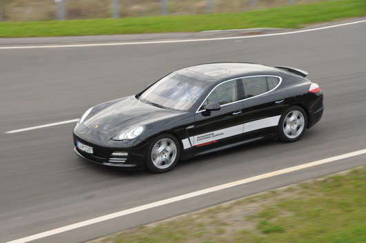 фото нового автомобиля Porsche