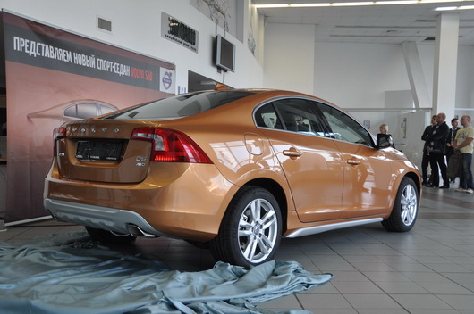 фото нового автомобиля Volvo S60
