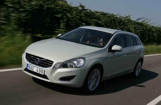 фото нового автомобиля Volvo V60