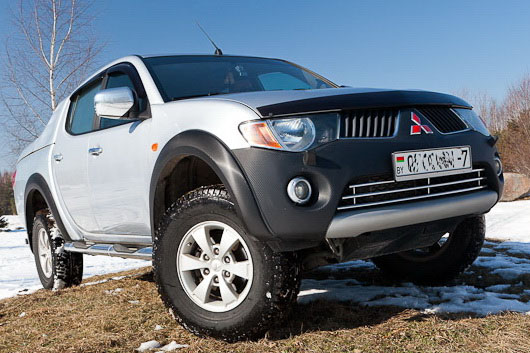 фото нового автомобиля Mitsubishi L200