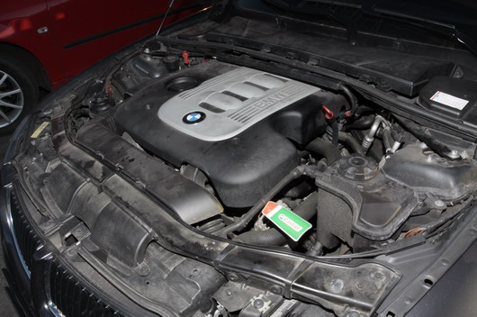 фото нового автомобиля BMW 330 xd Touring