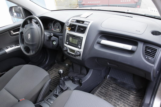 фото нового автомобиля KIA Sportage салон