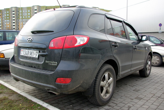 фото нового автомобиля Hyundai Santa Fe