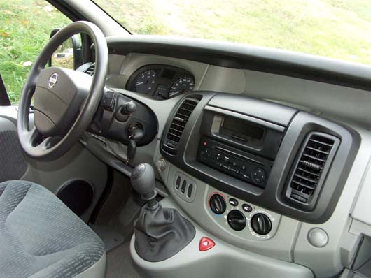 фото нового автомобиля Nissan Primastar