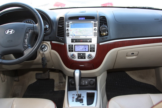 фото нового автомобиля Hyundai Santa Fe