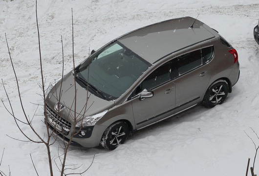фото нового автомобиля Peugeot 3008