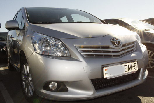 фото нового автомобиля Toyota Verso  общий вид