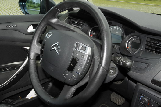 фото нового автомобиля citroen c5 Ситроен Це5