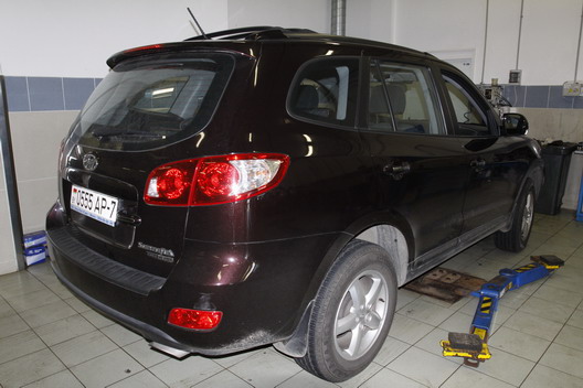 фото нового автомобиля Hyundai Santa Fe