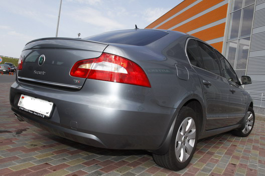 фото нового автомобиля Skoda Superb