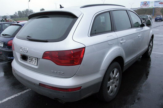 фото нового автомобиля Audi Q7