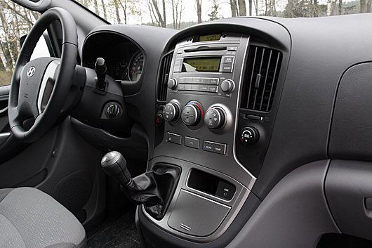 фото нового автомобиля Hyundai H1