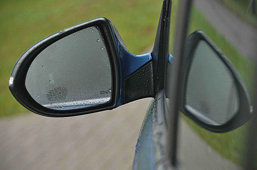 фото нового автомобиля Kia Sportage зеркало
