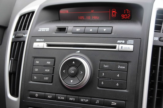 фото нового автомобиля Kia ceed заводской СD-чейнджер