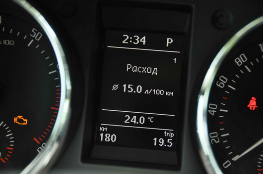 fotografie spotřeby paliva nového vozu Škoda Yeti