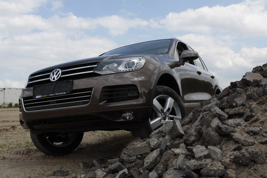 фото нового автомобиля VW Touareg