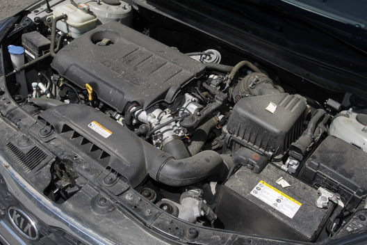 фото нового автомобиля KIA двигатель