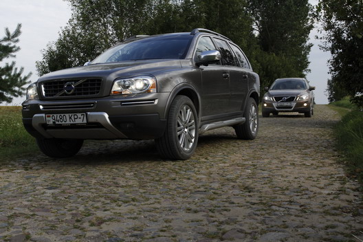 фото нового автомобиля Volvo XC90