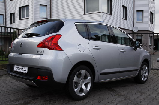 фото нового автомобиля Peugeot 3008