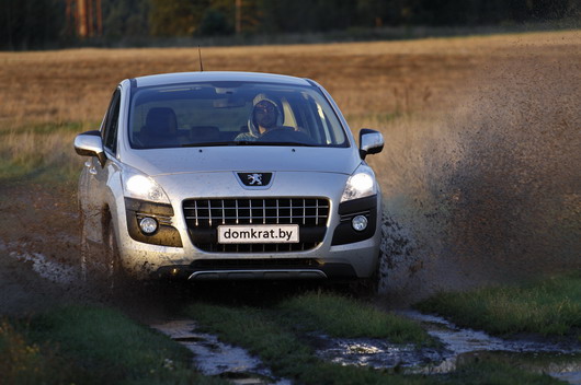 фото нового автомобиля Peugeot 3008