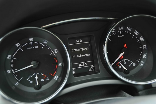 фото нового автомобиля Skoda Superb