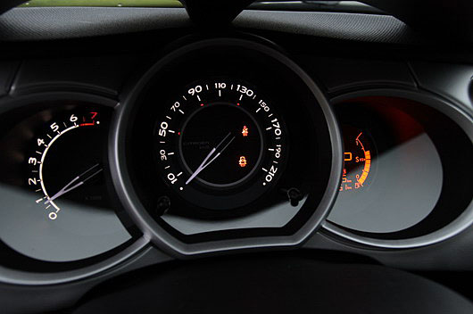 фото нового автомобиля Citroen C3 приборная панель