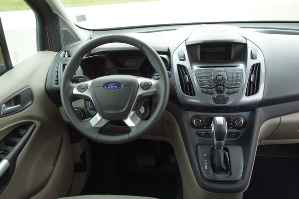 купить в Беларуси новый Ford Tourneo Connect