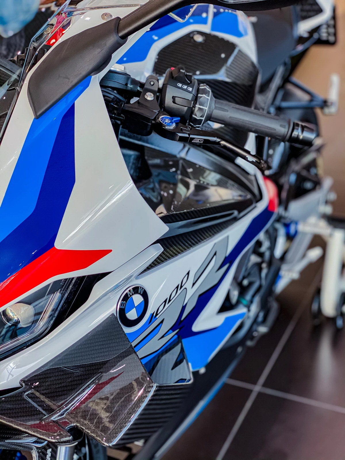 BMW M 1000 RR фото