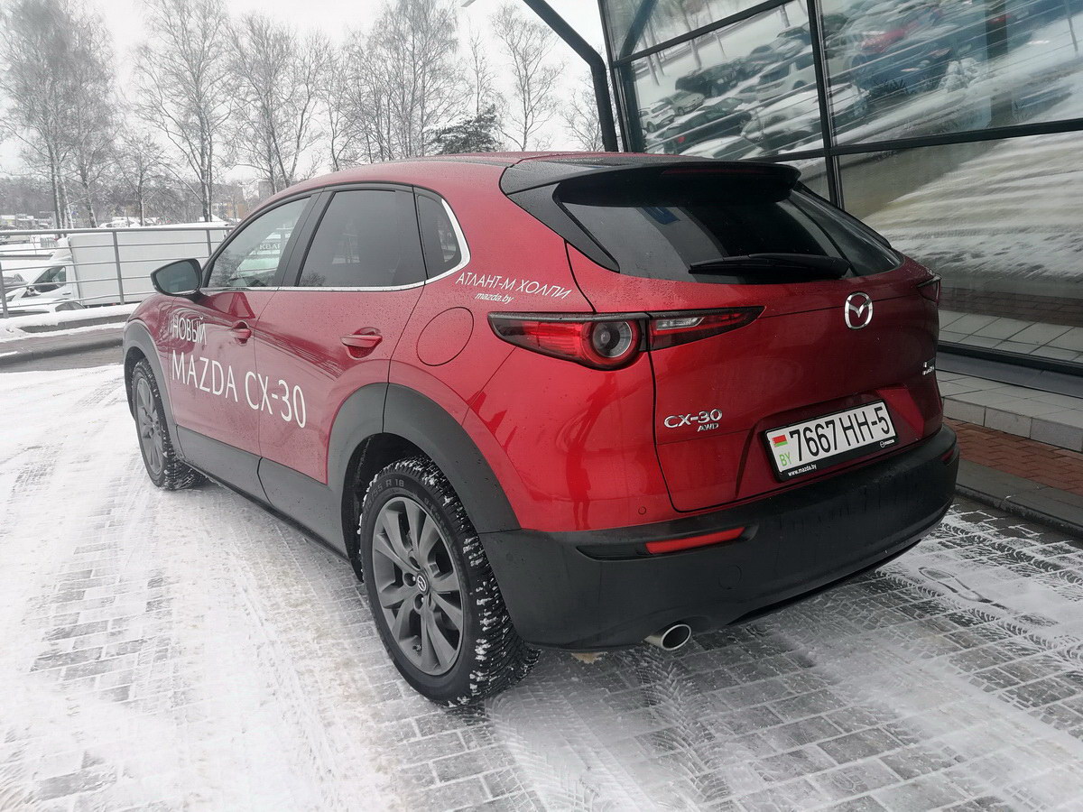 новая Мазда CX-30 тест-драйв фото