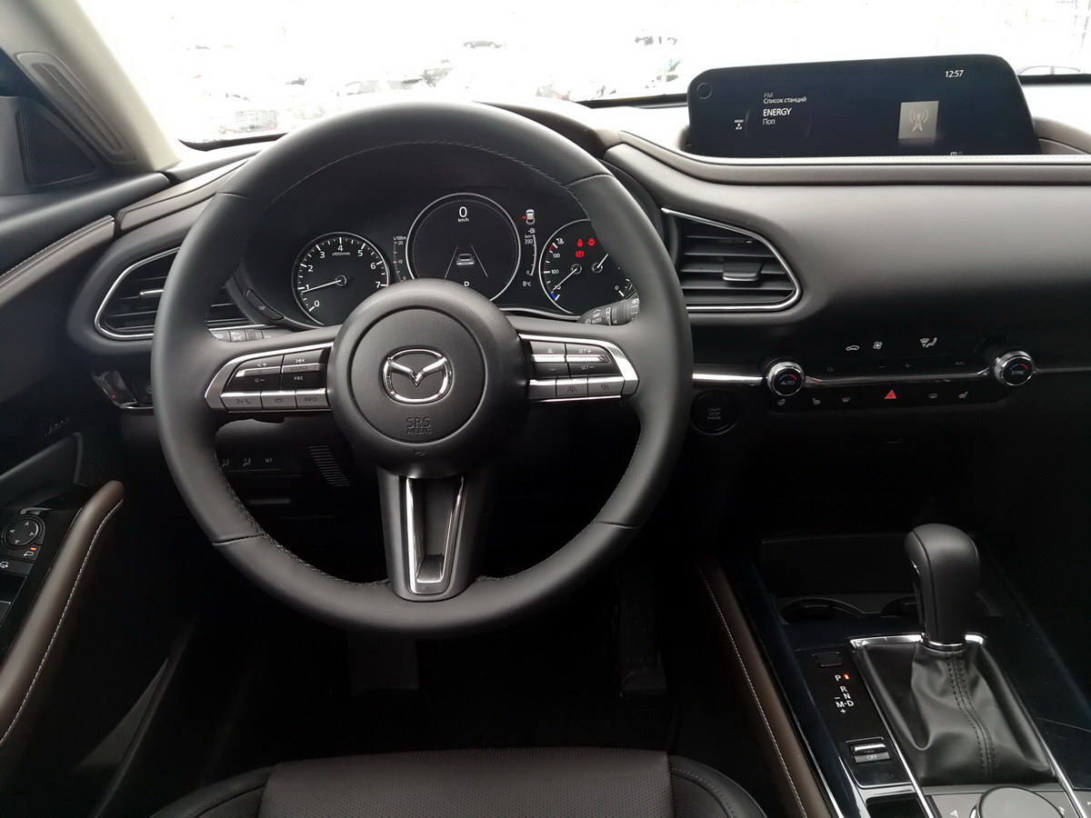 новая Мазда CX-30 тест-драйв фото