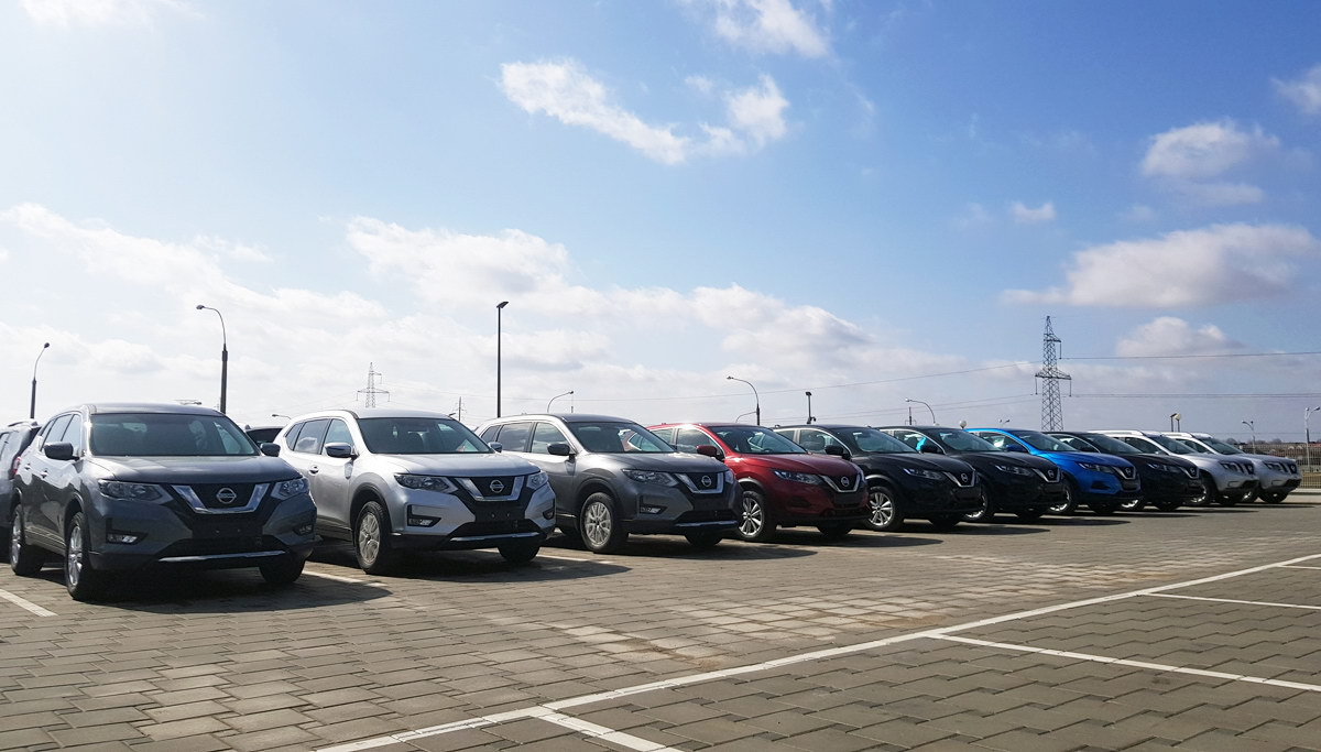 дилер Nissan в Минске Лозанж фото