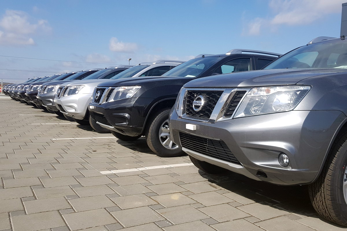дилер Nissan в Минске Лозанж фото
