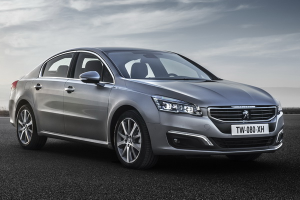 Peugeot в Беларуси объявил о старте продаж седана 508 белорусской сборки: изучаем оснащение, цены и конкурентов