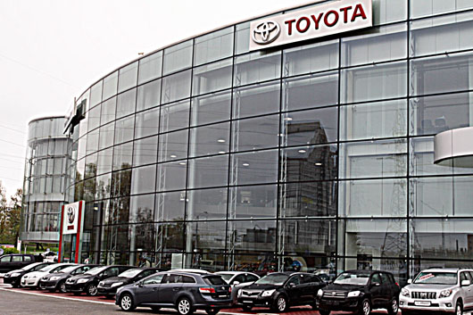 Toyota и Tesla: не разлей ампер 