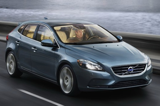 Скандинавский Ромео. Совершенно новый Volvo V40 уже в автосалоне ЗАО "Элитавто"