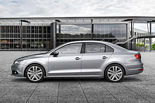 Сколько стоит новый Volkswagen Jetta? Изучаем цены, комплектации, конкурентов
