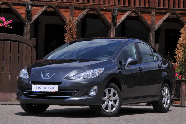 Сделан для нас. Тест-драйв и "разборка" Peugeot 408