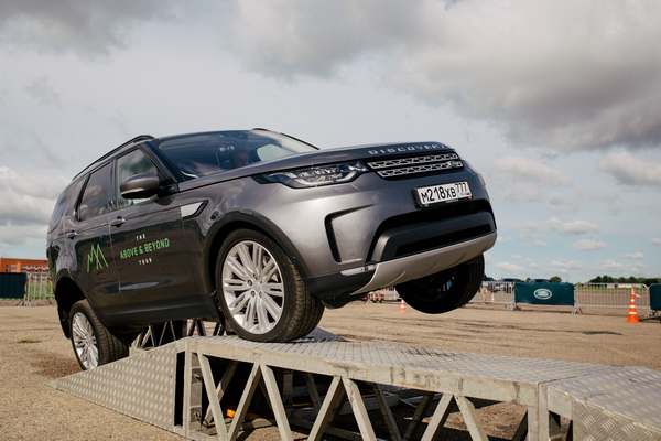 Испытываем новые британские модели в рамках "Jaguar Land Rover Tour"