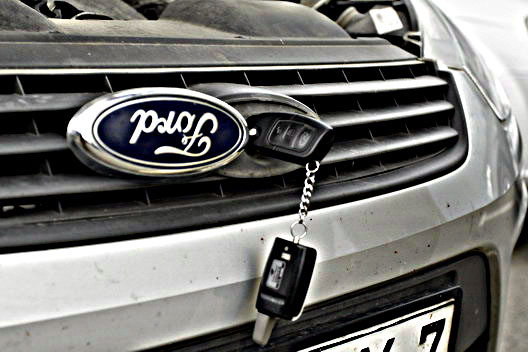 "Есть заводской дефект по кузову". Отзыв владельца Ford C-Max