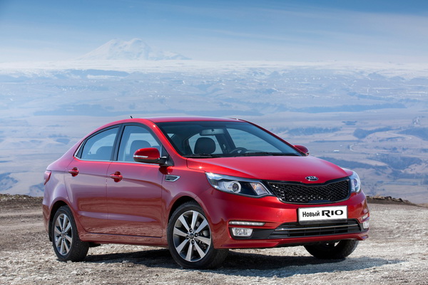 Kia в Беларуси объявила цены на обновленные седан и хэтчбек Kia Rio